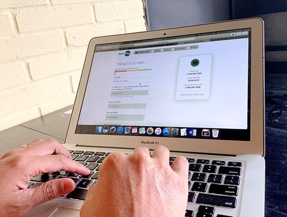 Vay tiền online dễ chui đầu vào bẫy lãi suất cắt cổ - 1 Vay tiền online dễ chui đầu vào bẫy lãi suất cắt cổ - 1