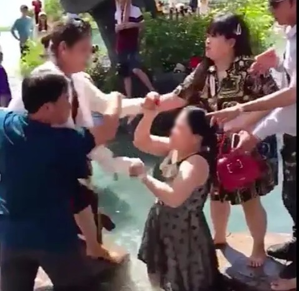 Mải mê sống ảo, du khách rước hoạ vào thân - 6 Mải mê sống ảo, du khách rước hoạ vào thân - 6