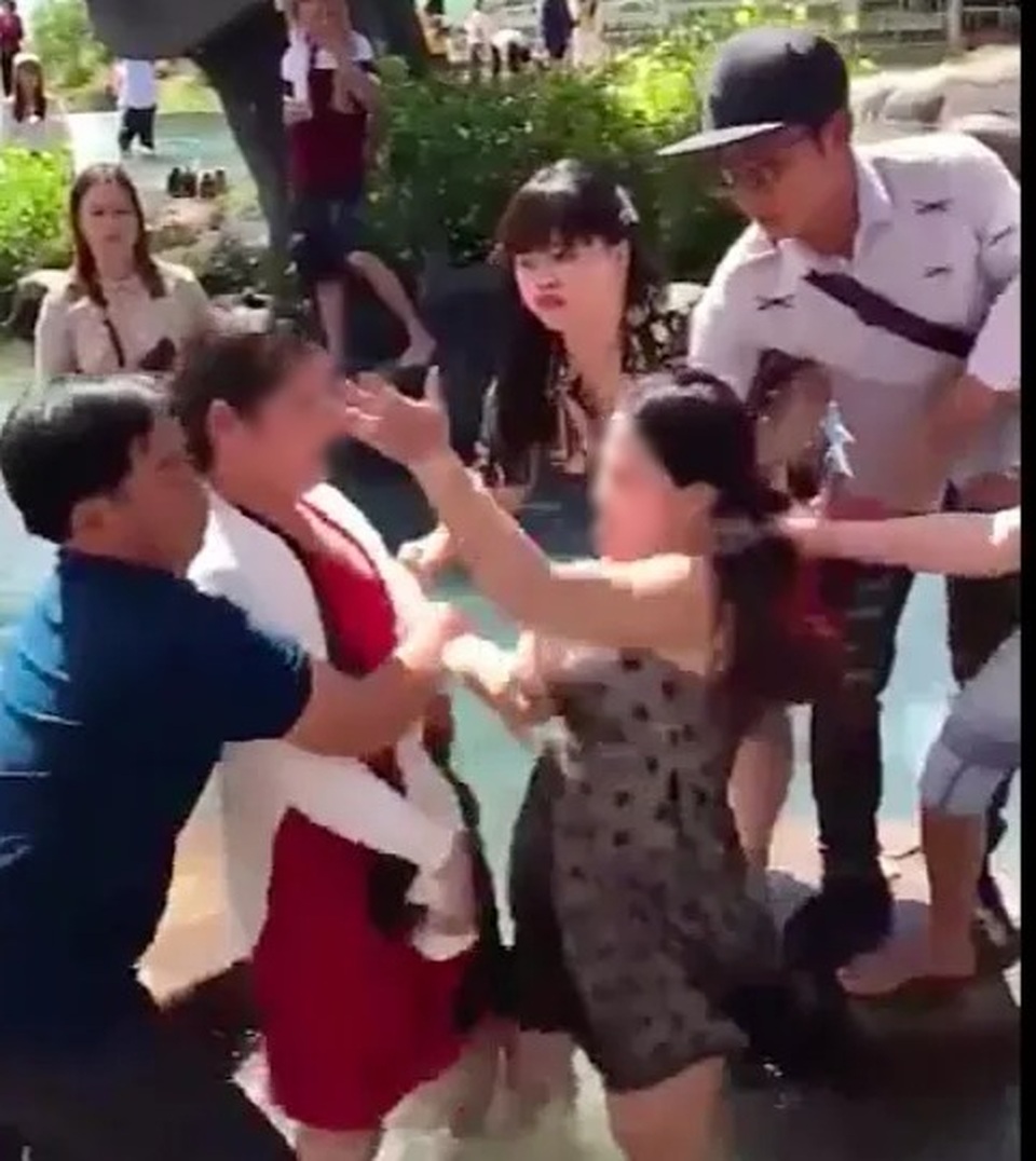 Mải mê sống ảo, du khách rước hoạ vào thân - 5 Mải mê sống ảo, du khách rước hoạ vào thân - 5