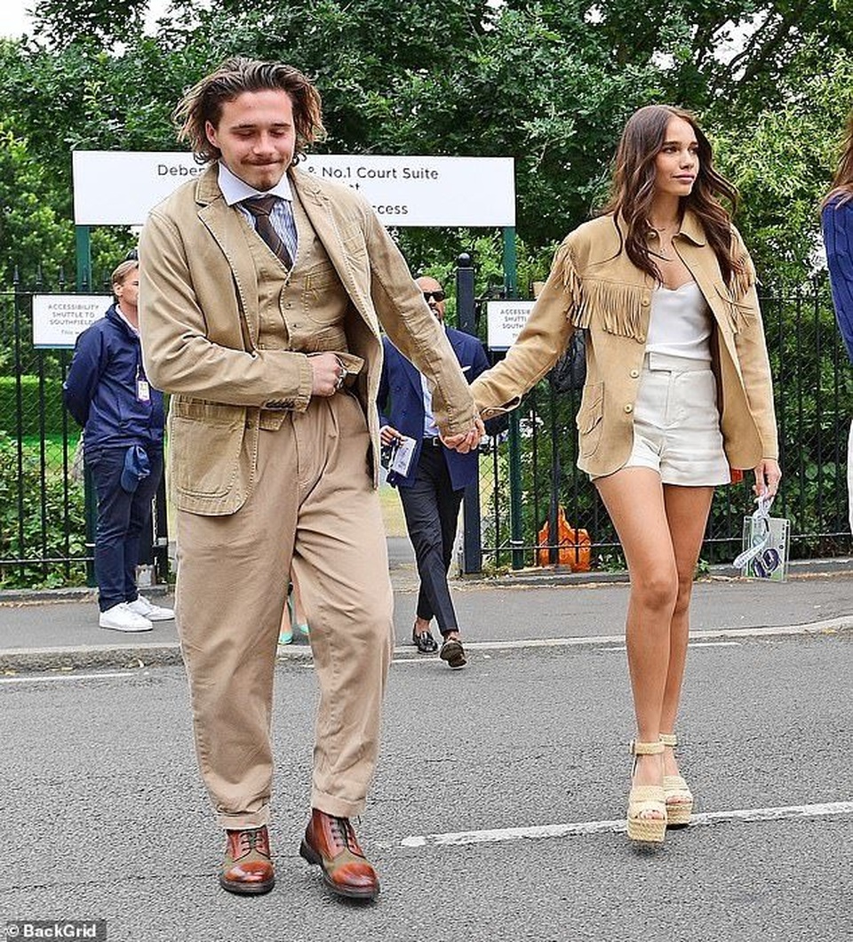 Brooklyn Beckham đưa bạn gái đi xem tennis - 1