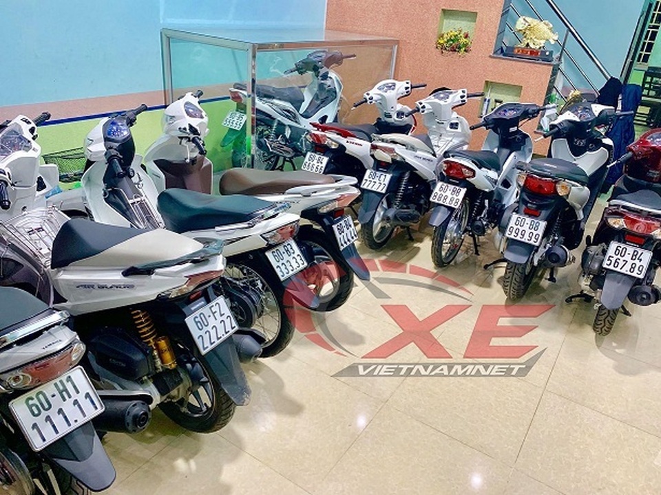 Chàng trai 9x chi hàng tỷ đồng săn đủ 9 chiếc xe biển ngũ quý - 1 Chàng trai 9x chi hàng tỷ đồng săn đủ 9 chiếc xe biển ngũ quý - 1