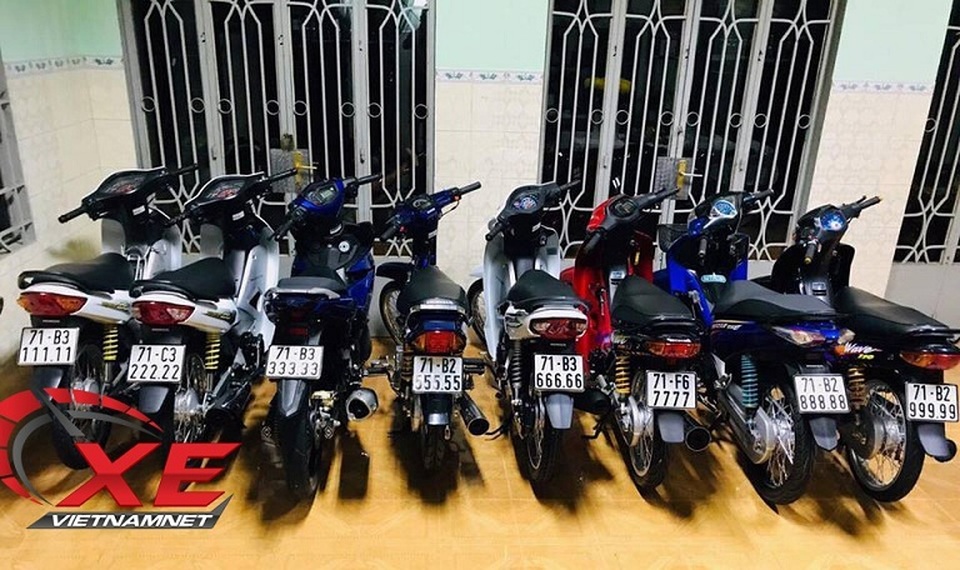 Chàng trai 9x chi hàng tỷ đồng săn đủ 9 chiếc xe biển ngũ quý - 7 Chàng trai 9x chi hàng tỷ đồng săn đủ 9 chiếc xe biển ngũ quý - 7