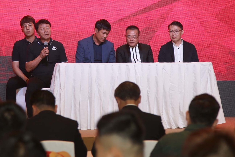 CLB TPHCM chính thức đặt mục tiêu vô địch V-League - 1 CLB TPHCM chính thức đặt mục tiêu vô địch V-League - 1
