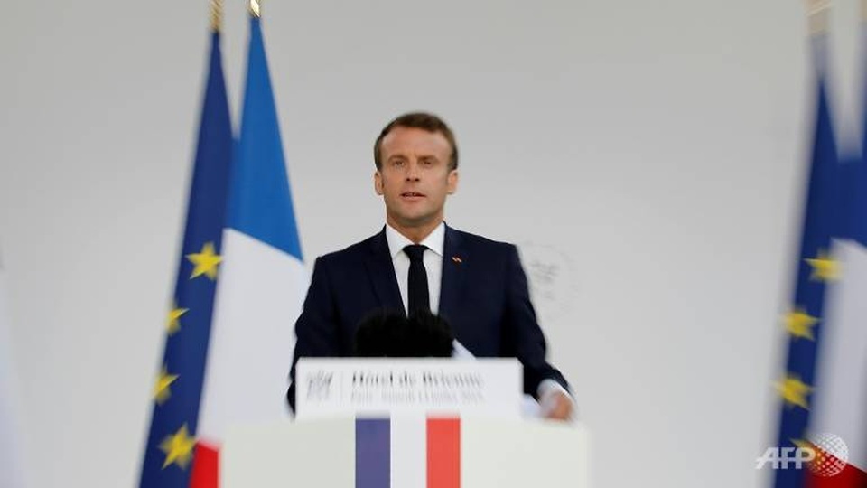 Pháp tuyên bố tham gia vào cuộc đua không gian - 1