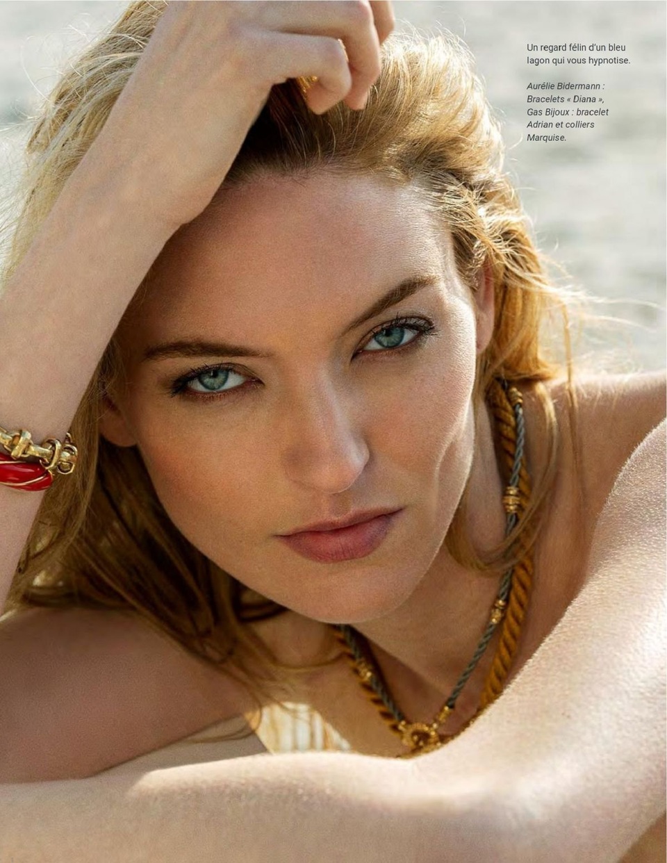 Martha Hunt thon thả và quyến rũ trong bộ ảnh mới - 1