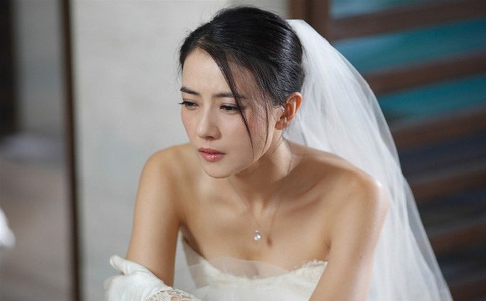 Sốc khi nhìn thấy phòng tân hôn như ổ chuột, cô dâu muốn bế bụng chạy - 1 Sốc khi nhìn thấy phòng tân hôn như ổ chuột, cô dâu muốn bế bụng chạy - 1
