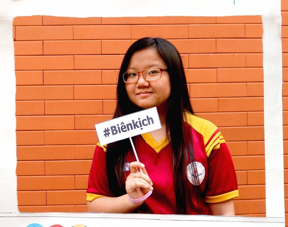 Nữ sinh giành điểm 10 Sử duy nhất ở TPHCM chia sẻ bí quyết - 1 Nữ sinh giành điểm 10 Sử duy nhất ở TPHCM chia sẻ bí quyết - 1