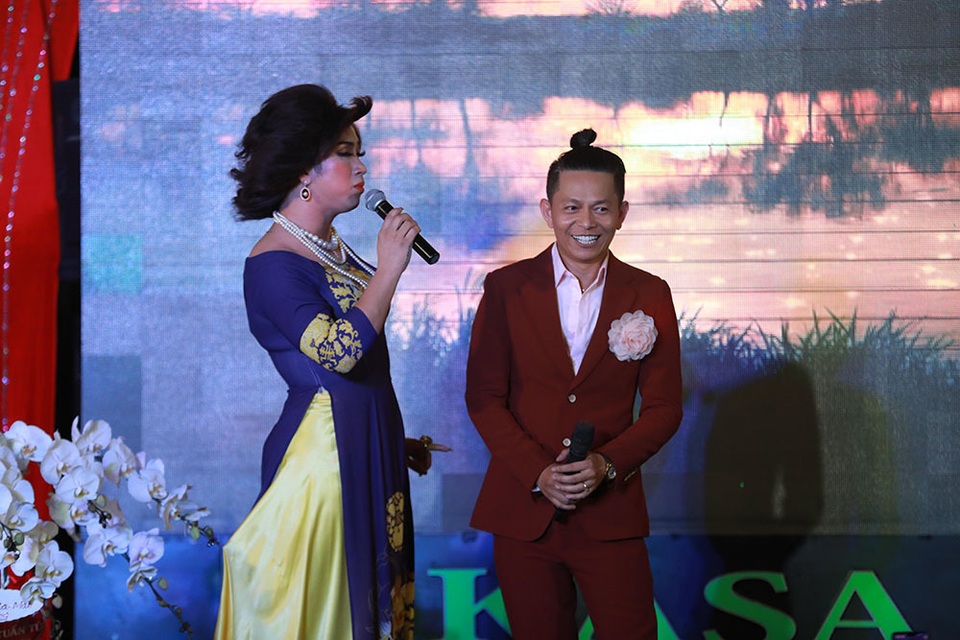 Tuấn Tú nhận mưa lời khen từ đàn chị Thùy Trang - 3