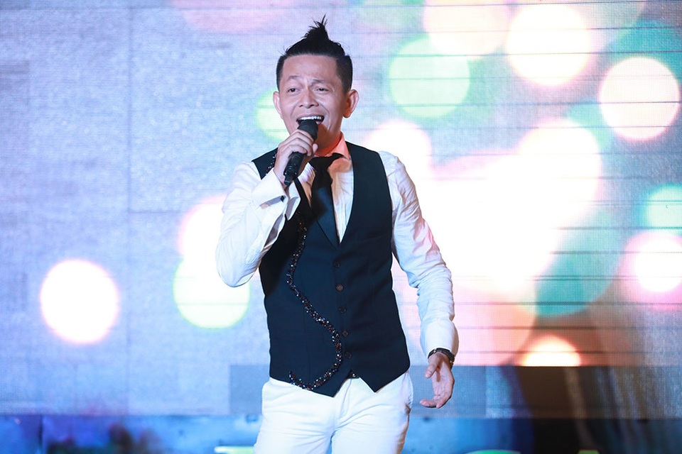 Tuấn Tú nhận mưa lời khen từ đàn chị Thùy Trang - 4