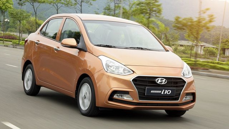 Giảm giá ồ ạt, xe nội vẫn hụt hơi về doanh số so với xe ngoại - 4 Giảm giá ồ ạt, xe nội vẫn hụt hơi về doanh số so với xe ngoại - 4