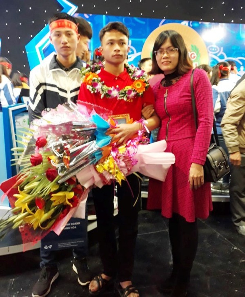 Nam sinh mồ côi xứ Thanh giành điểm 10 môn Lịch sử - 3 Nam sinh mồ côi xứ Thanh giành điểm 10 môn Lịch sử - 3