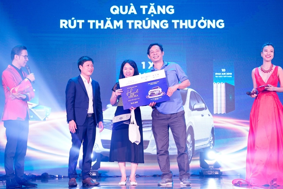 Chủ đầu tư Phát Đạt và DKR mạnh tay chi quà khủng” trong đại tiệc tri ân dự án Nhơn Hội New City - 2 Chủ đầu tư Phát Đạt và DKR mạnh tay chi quà khủng” trong đại tiệc tri ân dự án Nhơn Hội New City - 2