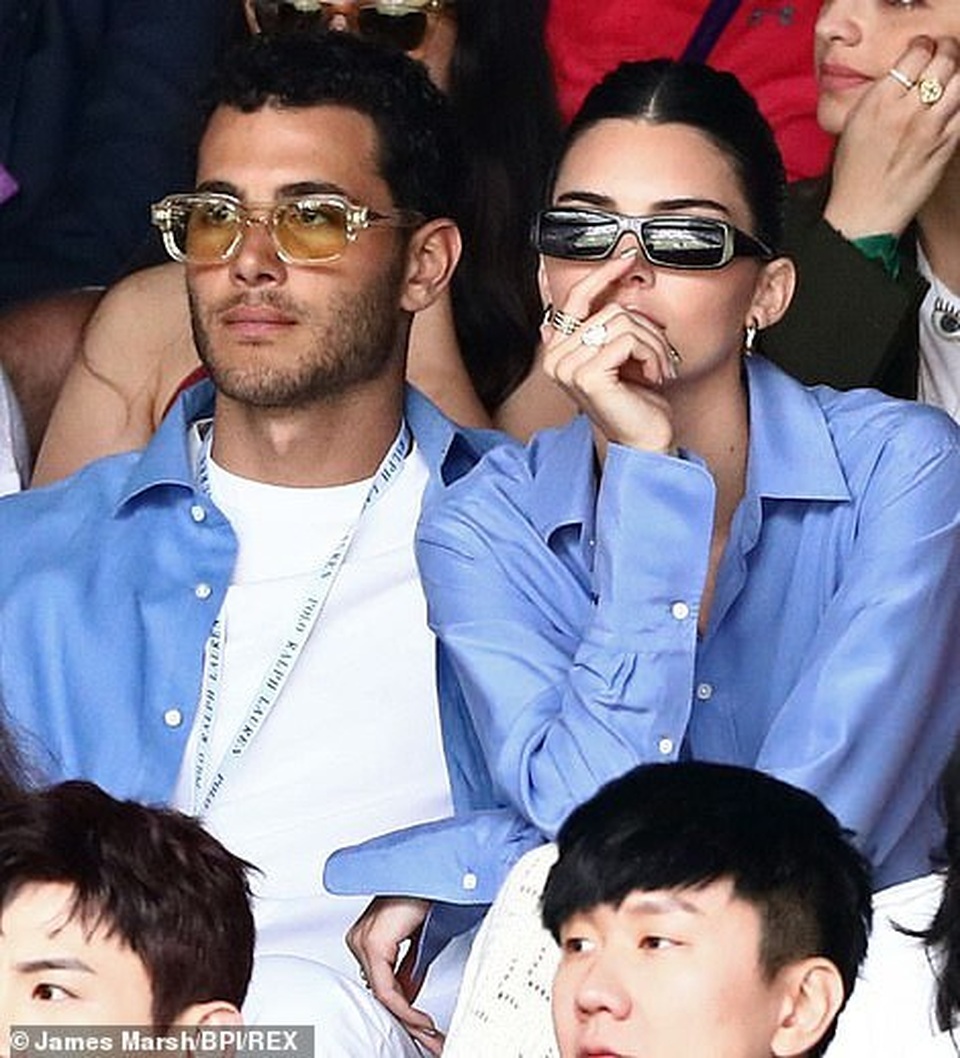 Brooklyn Beckham đưa bạn gái đi xem tennis - 7