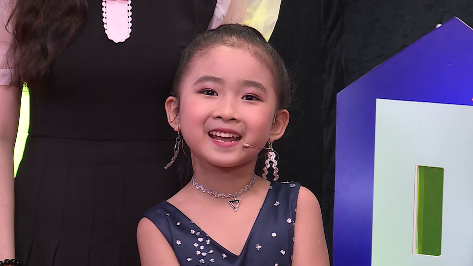 MC Cát Tường tiết lộ vì thất vọng hôn nhân “bỏ bê” con gái khi chào đời - 4 MC Cát Tường tiết lộ vì thất vọng hôn nhân “bỏ bê” con gái khi chào đời - 4