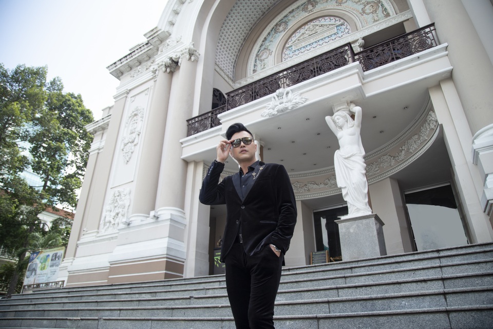 Leon Vũ: Nổi tiếng muộn nhưng chưa bao giờ thấy chạnh lòng - 2