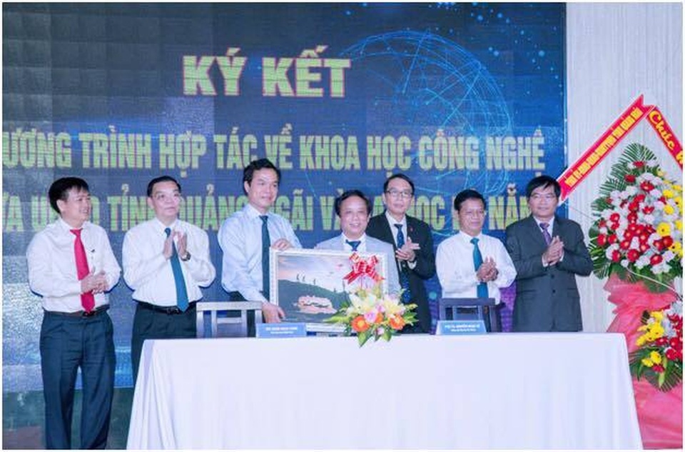 ĐH Đà Nẵng ký kết hợp tác khoa học công nghệ với tỉnh Quảng Ngãi - 1