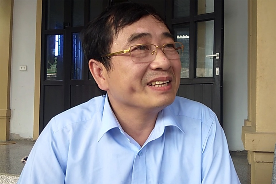 Nữ sinh bỏ thi tốt nghiệp chịu tang cha xúc động được nhiều trường đại học tiếp nhận - 4 Nữ sinh bỏ thi tốt nghiệp chịu tang cha xúc động được nhiều trường đại học tiếp nhận - 4