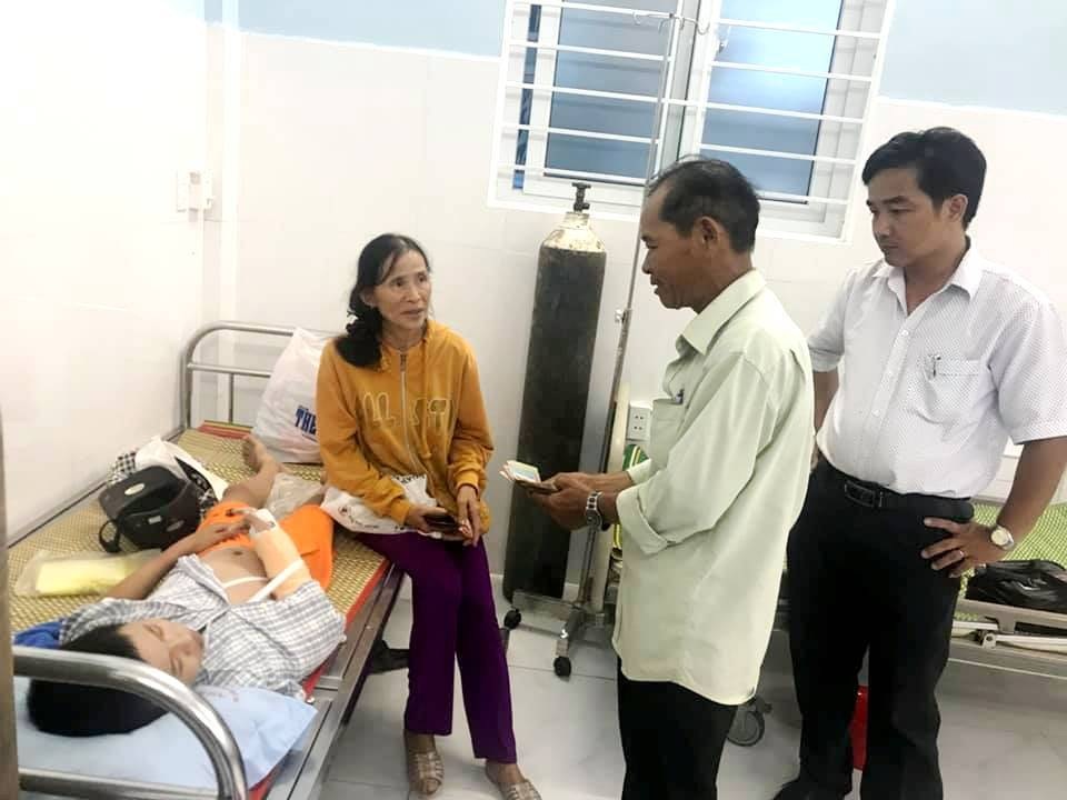 Cướp tiền của cháu bé bán vé số Cướp tiền của cháu bé bán vé số