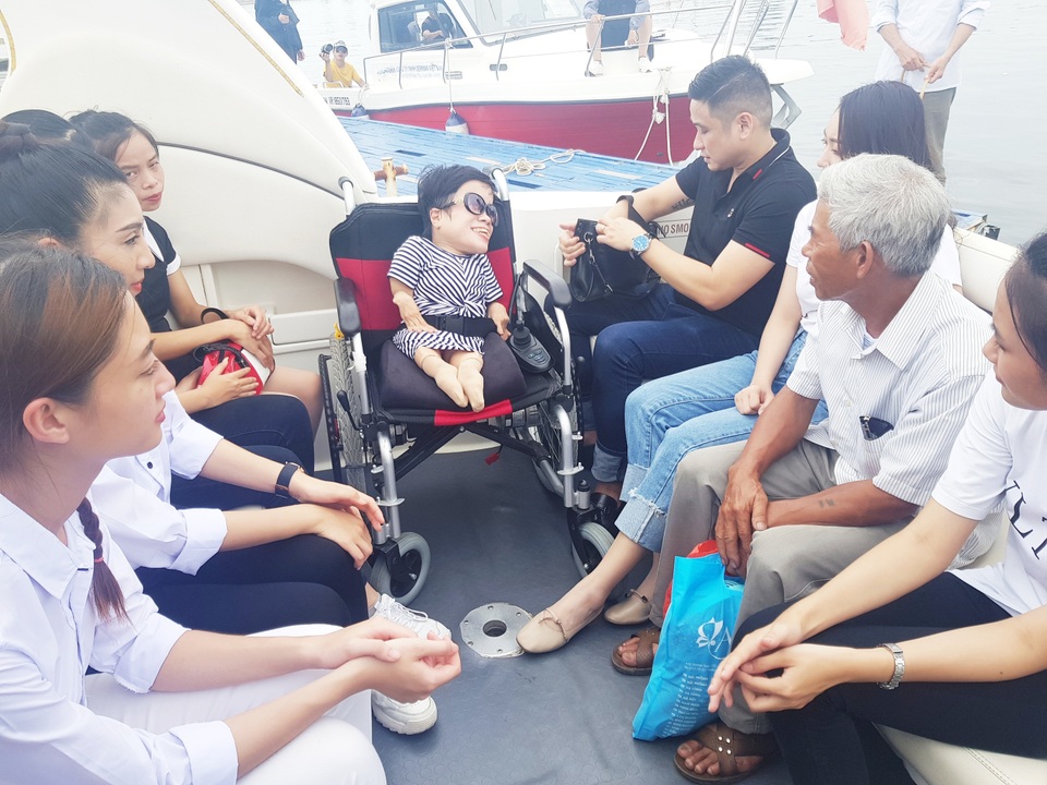 Minh Tiệp đồng hành cùng thí sinh Miss World Việt Nam - 4 Minh Tiệp đồng hành cùng thí sinh Miss World Việt Nam - 4