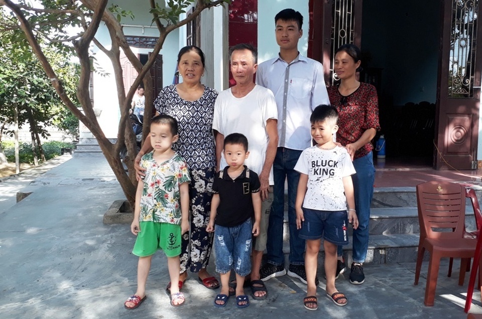 Thủ khoa khối A toàn quốc thường giúp bố mẹ đi giao trứng - 3 Thủ khoa khối A toàn quốc thường giúp bố mẹ đi giao trứng - 3