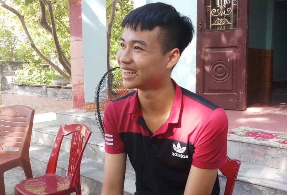 Thủ khoa khối A toàn quốc thường giúp bố mẹ đi giao trứng - 1 Thủ khoa khối A toàn quốc thường giúp bố mẹ đi giao trứng - 1