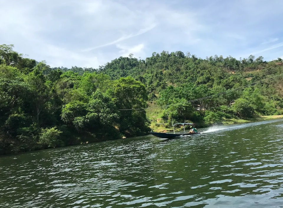 Ngược dòng con sông đánh lừa mắt người nhìn - 5 Ngược dòng con sông đánh lừa mắt người nhìn - 5