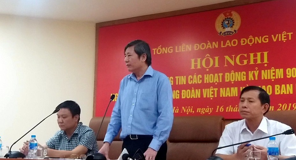 Sôi động chuỗi sự kiện kỷ niệm 90 năm Ngày thành lập Công đoàn Việt Nam - 1 Sôi động chuỗi sự kiện kỷ niệm 90 năm Ngày thành lập Công đoàn Việt Nam - 1