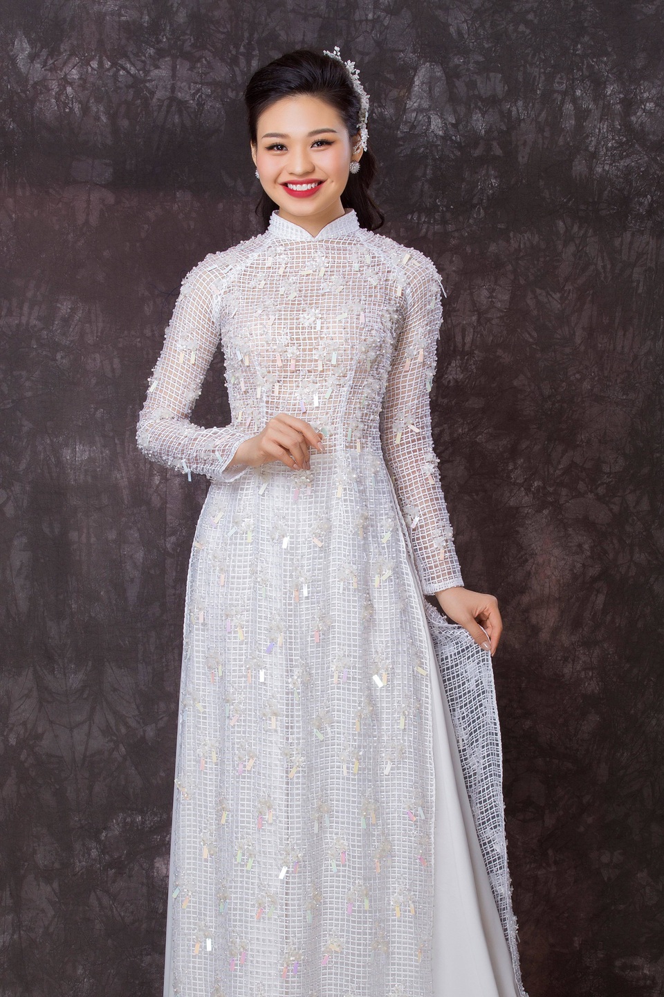 Con gái danh hài Lê Giang né câu hỏi chuyện kết hôn sau công khai tình yêu - 2 Con gái danh hài Lê Giang né câu hỏi chuyện kết hôn sau công khai tình yêu - 2