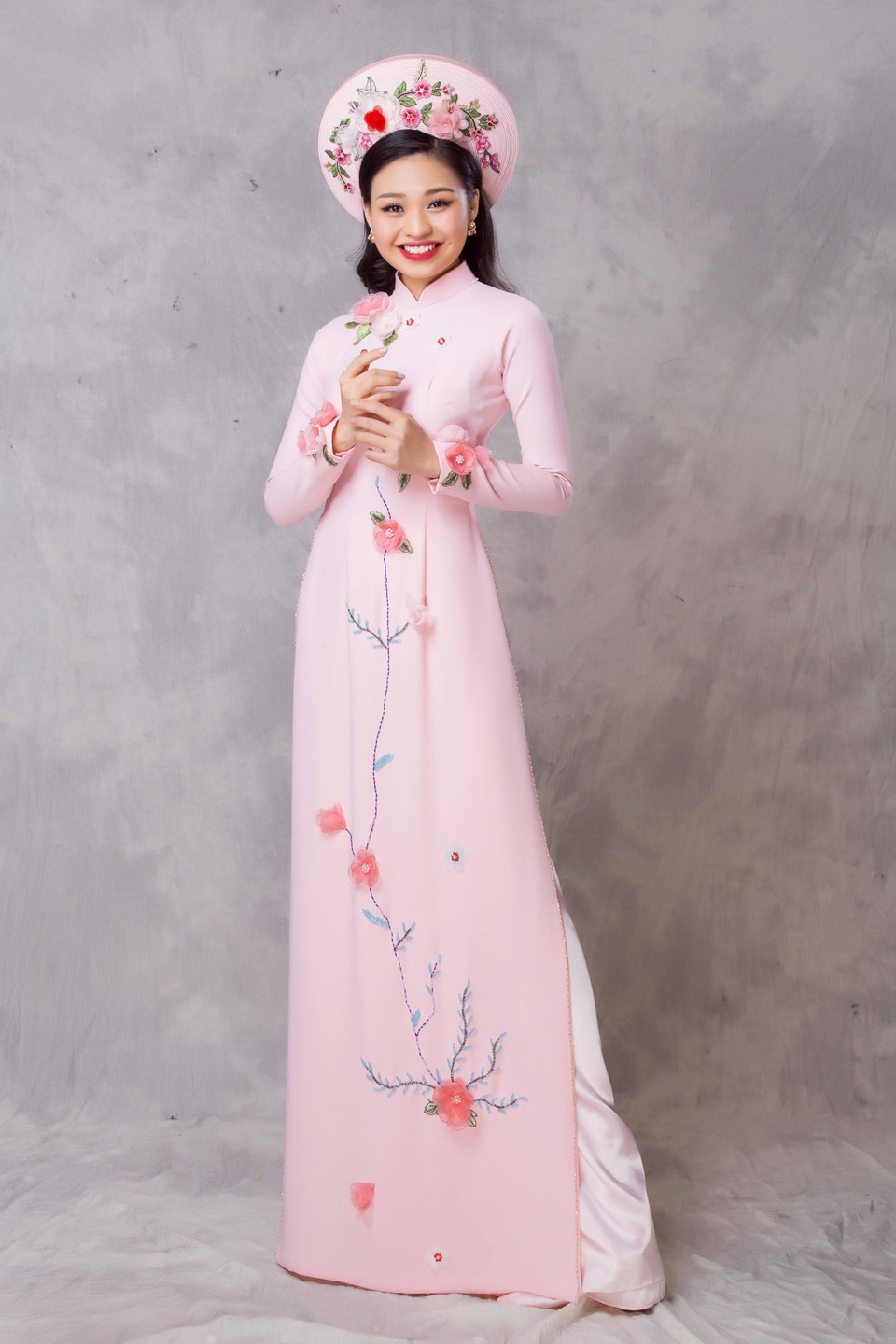 Con gái danh hài Lê Giang né câu hỏi chuyện kết hôn sau công khai tình yêu - 8 Con gái danh hài Lê Giang né câu hỏi chuyện kết hôn sau công khai tình yêu - 8