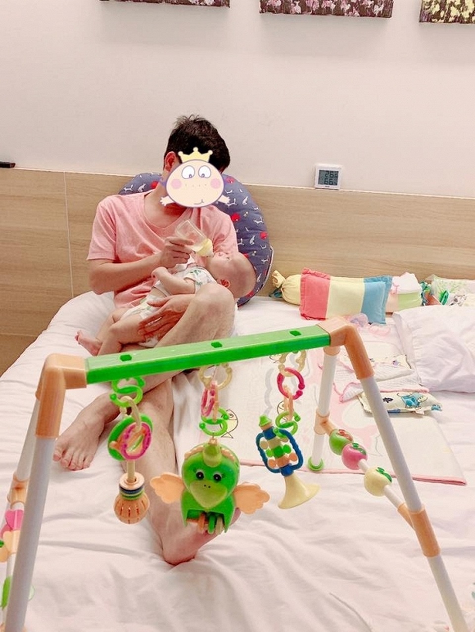 Ca sĩ Minh Chuyên lần đầu hé lộ hình ảnh bố của con trai - 2 Ca sĩ Minh Chuyên lần đầu hé lộ hình ảnh bố của con trai - 2