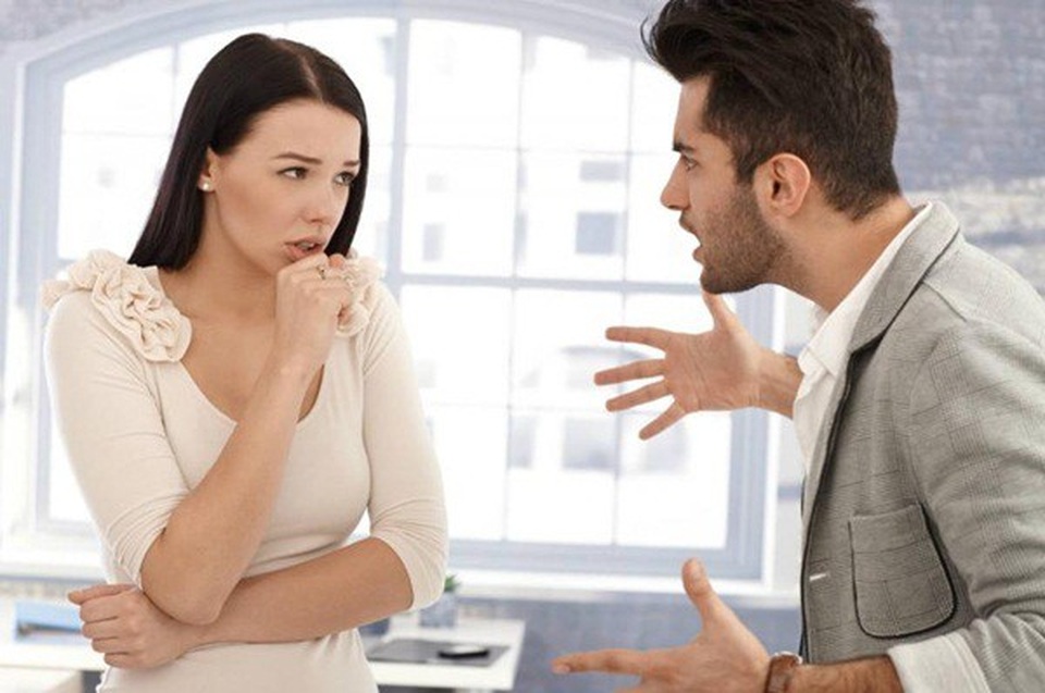 Phụ nữ dại mồm dại miệng, chồng yêu đến mấy cũng có lúc bị ăn đấm - 1 Phụ nữ dại mồm dại miệng, chồng yêu đến mấy cũng có lúc bị ăn đấm - 1