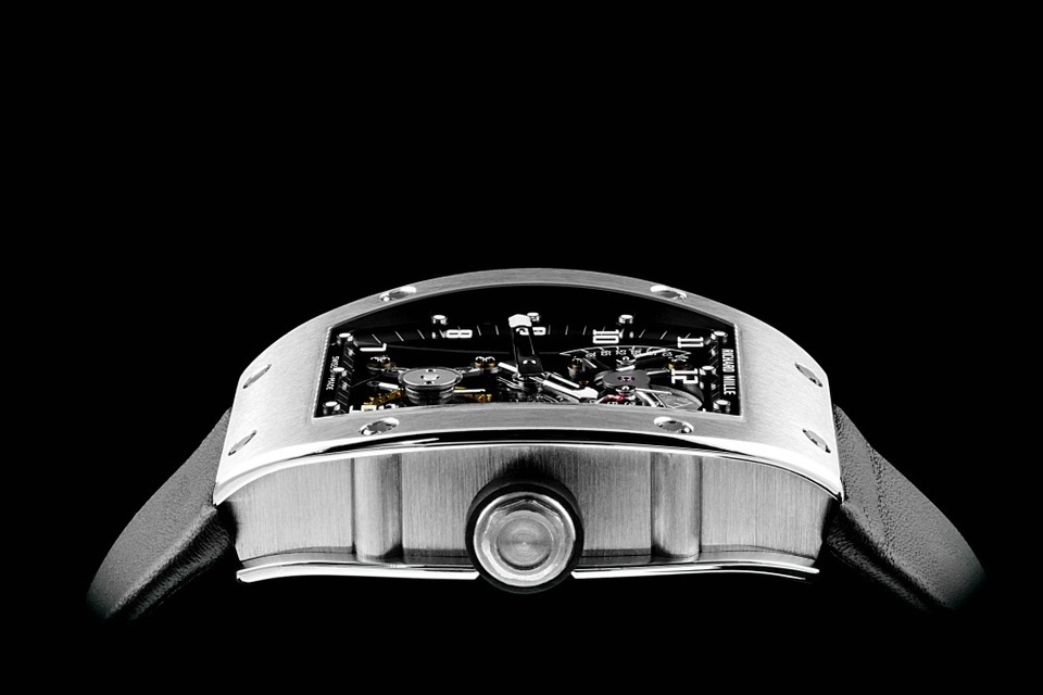 RM 001 Tourbillon - chiếc đồng hồ làm nên tên tuổi Richard Mille   - 2