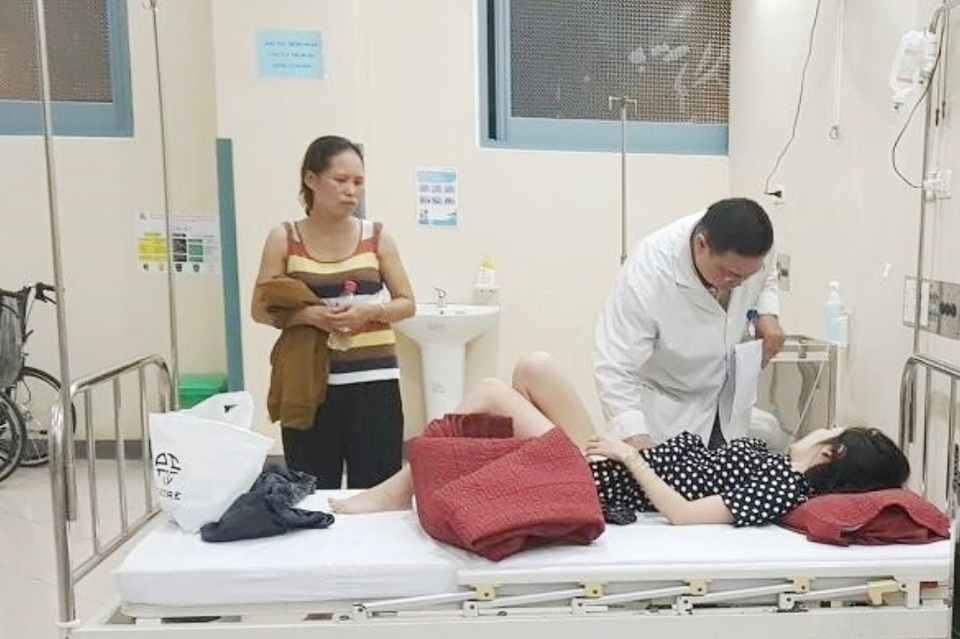 Phát hiện vi khuẩn tụ cầu trong thức ăn ở đám cưới làng quê gây ngộ độc 64 người - 4 Phát hiện vi khuẩn tụ cầu trong thức ăn ở đám cưới làng quê gây ngộ độc 64 người - 4