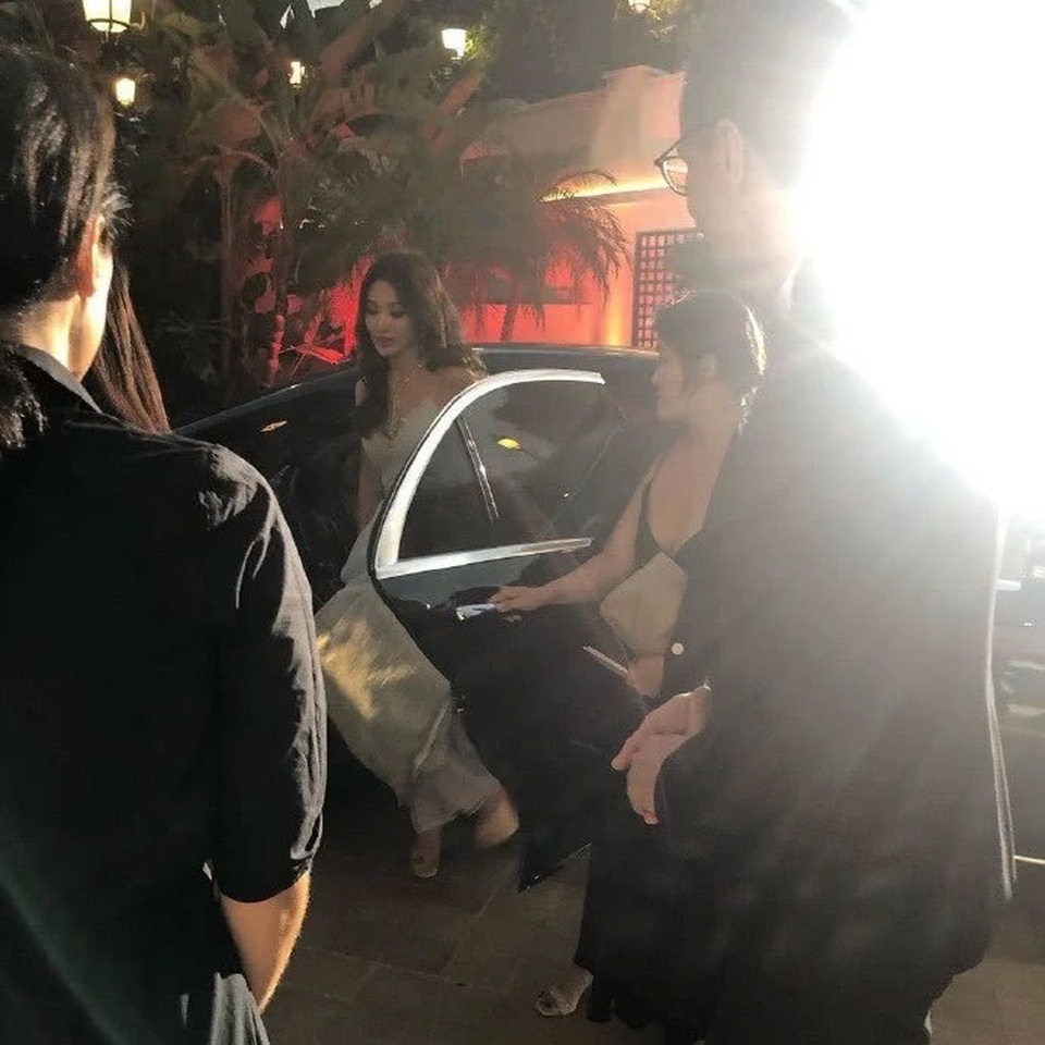 Cách đối diện “sóng gió” ly hôn đầy bản lĩnh của Song Hye Kyo - 9 Cách đối diện “sóng gió” ly hôn đầy bản lĩnh của Song Hye Kyo - 9