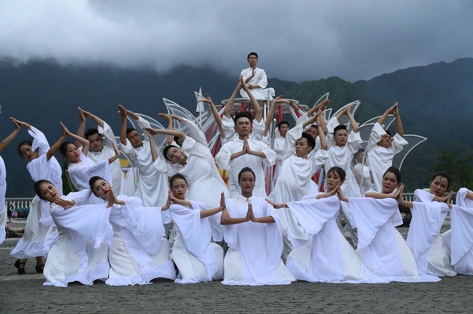 “Cơn mưa giải thưởng du lịch Việt Nam 2019” dành cho Tập đoàn Sun Group - 5 “Cơn mưa giải thưởng du lịch Việt Nam 2019” dành cho Tập đoàn Sun Group - 5