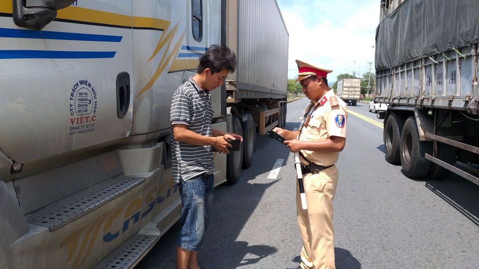 Tổng kiểm tra phương tiện tại Đà Nẵng: 2 ngày lập biên bản gần 170 trường hợp - 2