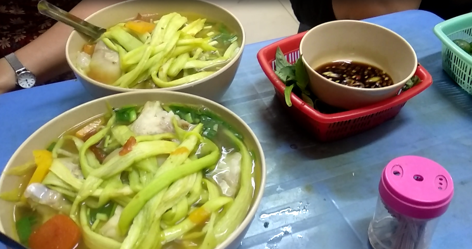 Lạ lùng những quán ăn chửi khách như tát nước chỉ có ở Hà Nội - 2 Lạ lùng những quán ăn chửi khách như tát nước chỉ có ở Hà Nội - 2