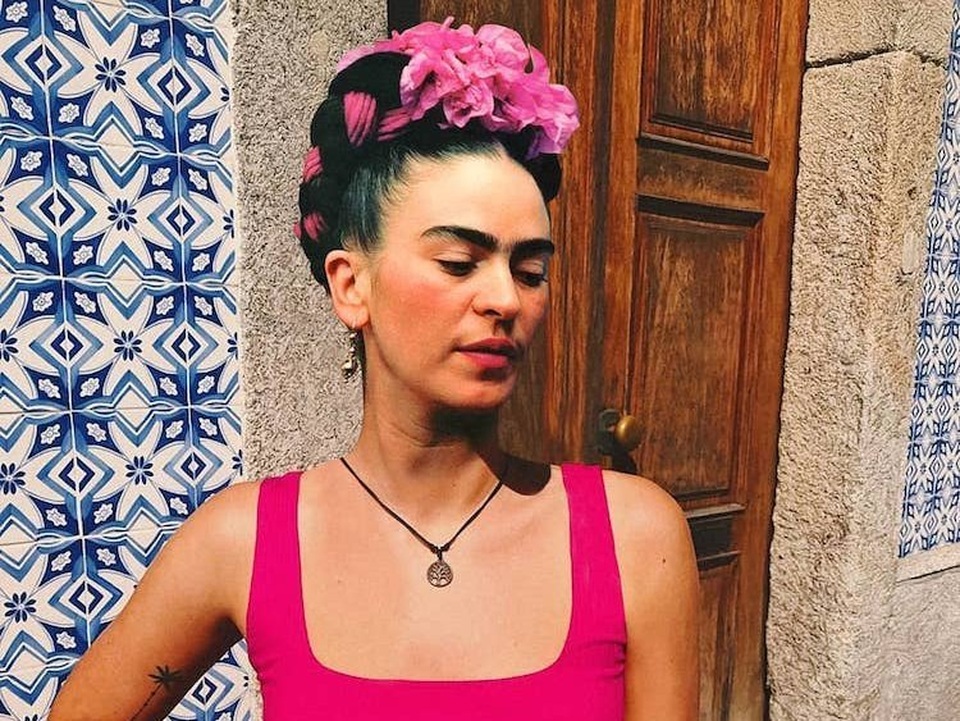 Nếu nàng Mona Lisa và “cô gái đeo khuyên ngọc trai” chơi với nhau trong... thời hiện tại - 5 Nếu nàng Mona Lisa và “cô gái đeo khuyên ngọc trai” chơi với nhau trong... thời hiện tại - 5