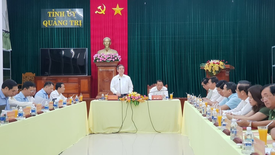 Trưởng Ban Kinh tế Trung ương tri ân liệt sĩ, thăm gia đình chính sách tại Quảng Trị - 3 Trưởng Ban Kinh tế Trung ương tri ân liệt sĩ, thăm gia đình chính sách tại Quảng Trị - 3