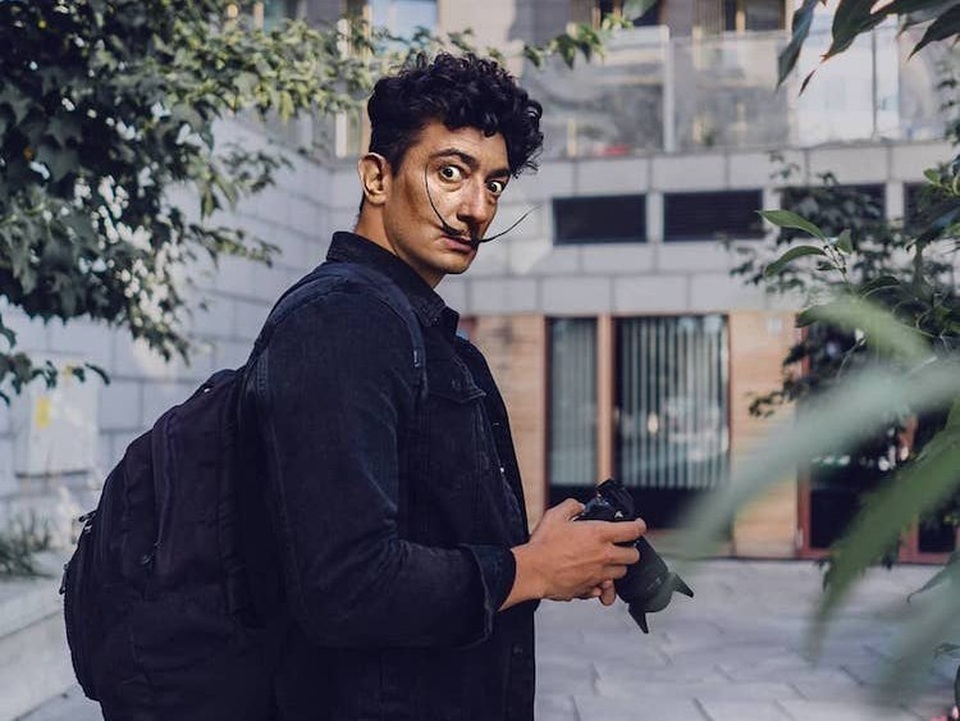 Nếu nàng Mona Lisa và “cô gái đeo khuyên ngọc trai” chơi với nhau trong... thời hiện tại - 7 Nếu nàng Mona Lisa và “cô gái đeo khuyên ngọc trai” chơi với nhau trong... thời hiện tại - 7