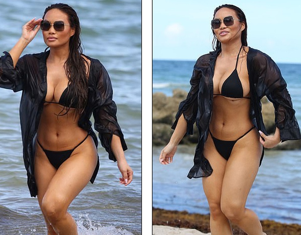 Daphne Joy khoe ngực ngoại cỡ - 5