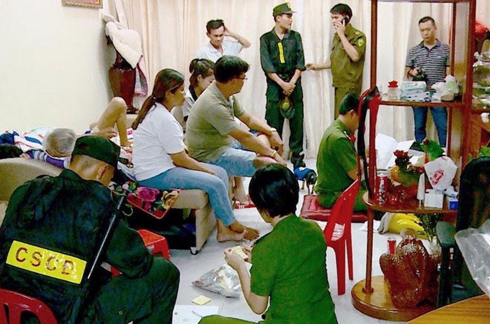 Bắt Lâm le - trùm đường dây đánh bạc 2.600 tỉ đồng - 1 Bắt Lâm le - trùm đường dây đánh bạc 2.600 tỉ đồng - 1