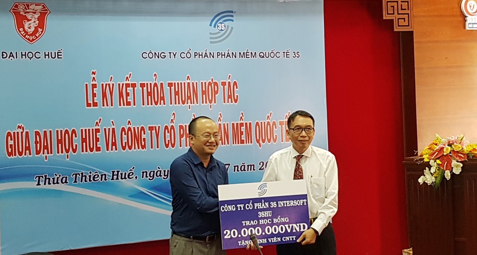 Đại học Huế và 3S Intersoft JSC phối hợp đào tạo nguồn nhân lực lớn CNTT từ sinh viên - 2 Đại học Huế và 3S Intersoft JSC phối hợp đào tạo nguồn nhân lực lớn CNTT từ sinh viên - 2