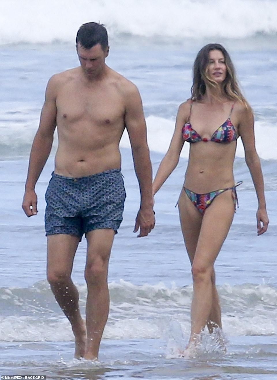 Gisele Bundchen tình tứ bên chồng - 5 Gisele Bundchen tình tứ bên chồng - 5