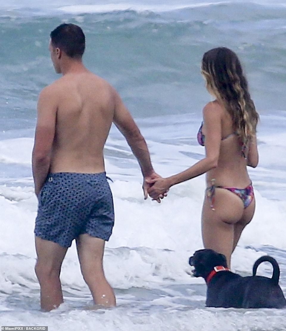 Gisele Bundchen tình tứ bên chồng - 7 Gisele Bundchen tình tứ bên chồng - 7