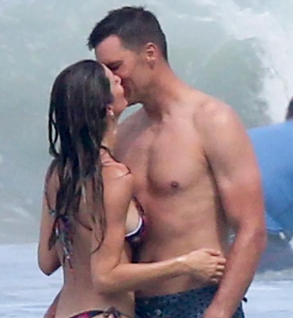 Gisele Bundchen tình tứ bên chồng - 8 Gisele Bundchen tình tứ bên chồng - 8