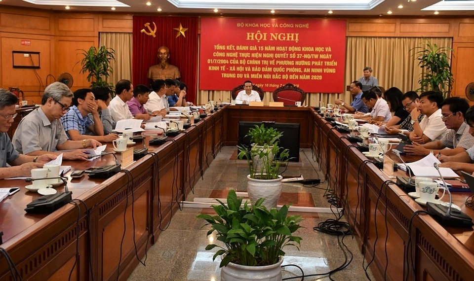 Hoạt động KHCN đã có nhiều tác động tích cực tới phát triển kinh tế-xã hội - 1 Hoạt động KHCN đã có nhiều tác động tích cực tới phát triển kinh tế-xã hội - 1