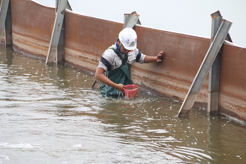 Nước Hồ Tây đổi màu sau thí điểm công nghệ làm sạch Nhật Bản - 3 Nước Hồ Tây đổi màu sau thí điểm công nghệ làm sạch Nhật Bản - 3