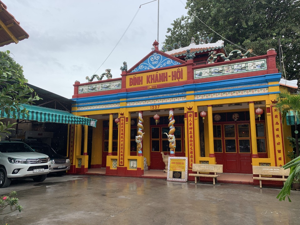 Cổ vật bạc tỉ ở đình Khánh Hội “không cánh mà bay” - 1