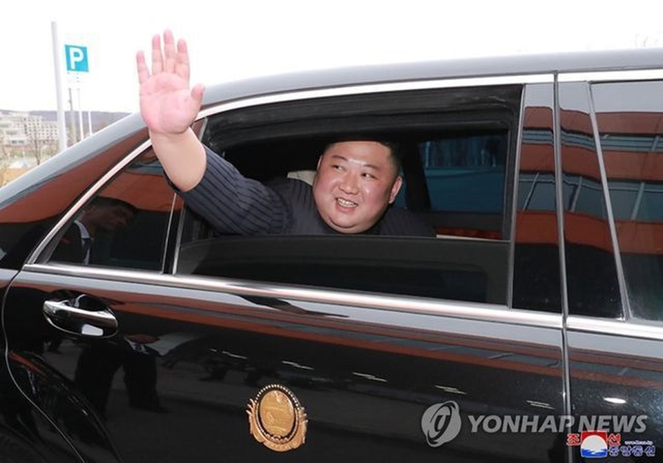 Báo Mỹ khơi lại nguồn gốc những chiếc Mercedes bọc thép của ông Kim Jong-un - 2 Báo Mỹ khơi lại nguồn gốc những chiếc Mercedes bọc thép của ông Kim Jong-un - 2